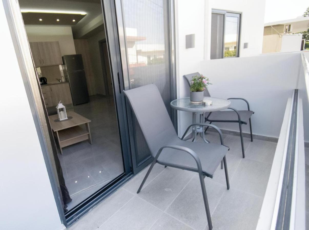Nick And Helen Apartment Perivolia  Exterior photo